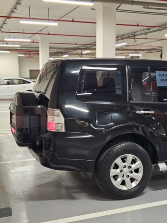 Adliya, Vehicles, Cars & Trucks , BHD 3400,  Mitsubishi Pajero,  2016,  Automatic,  170000 KM,    GLS - 170K KM Only - Original Paint - 3400 BD
