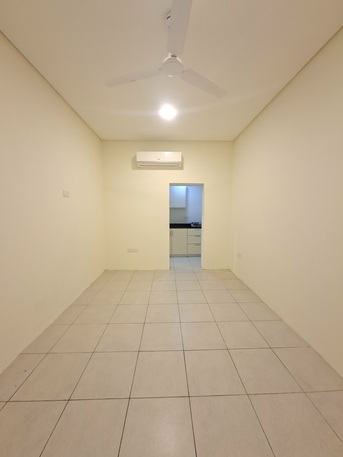 Hoora, Apartments, Flats, Houses & Villas, BHD 130/month,  Studio,  Semi Furnished Bright Studio Flat With Ewa In Hoora,Neat & Clean Flat @ 35547951