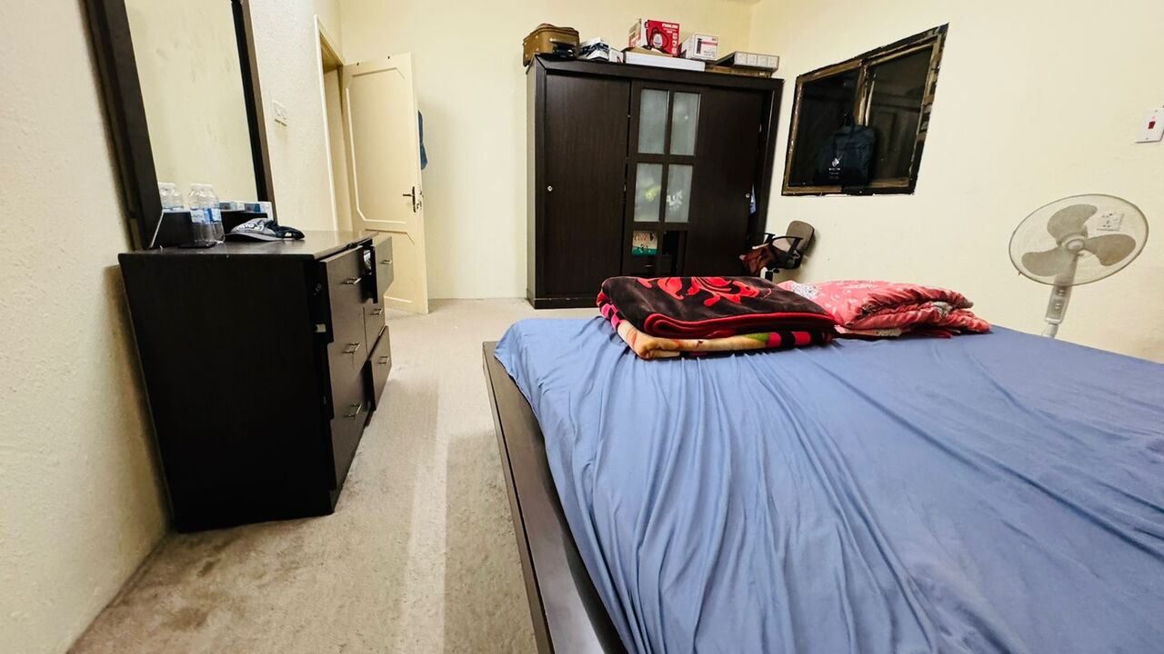 Al Shemaysi, Apartments, Flats, Houses & Villas, SAR 1200/month,  Furnished,  2 BR,  One Room In 2BR Family Apartment For Executive Bachelors