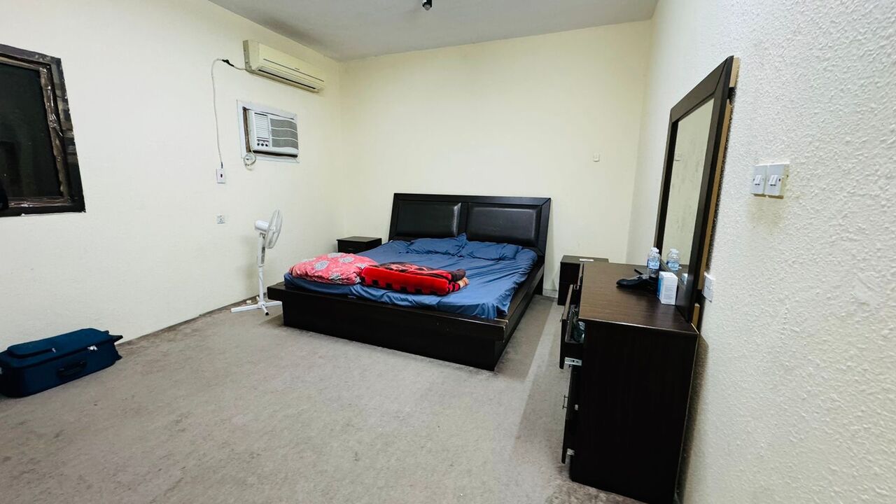 Al Shemaysi, Apartments, Flats, Houses & Villas, SAR 1200/month,  Furnished,  2 BR,  One Room In 2BR Family Apartment For Executive Bachelors