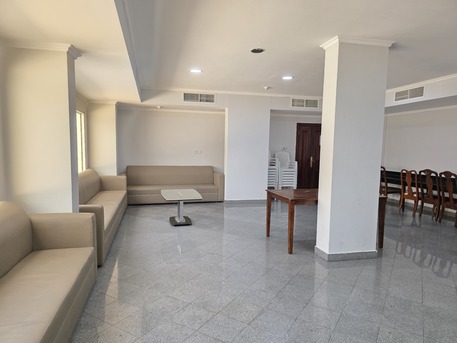 Juffair, Apartments, Flats, Houses & Villas, BHD 440/month,  Furnished,  2 BR,  Spacious 2 Bhk | Gas Connection | Closed Kitchen | Free Internet | Near Ramez Mall Juffair