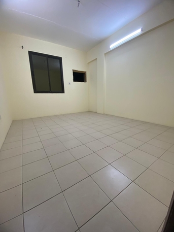 Hoora, Apartments, Flats, Houses & Villas, BHD 220/year,  2 BR,  Apartment For Rent In Hoora Semi Furnished With Electricity 2bhk