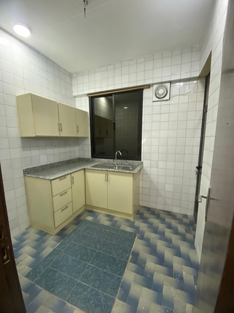 Hoora, Apartments, Flats, Houses & Villas, BHD 220/year,  2 BR,  Apartment For Rent In Hoora Semi Furnished With Electricity 2bhk