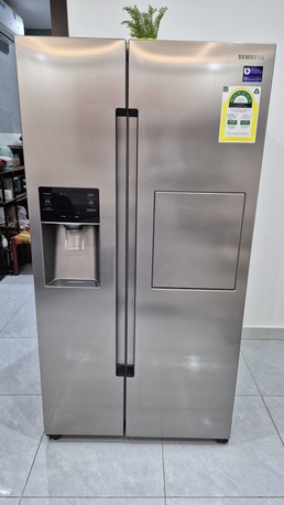 Riyadh, Appliances, SAR 3000,  Samsung Refrigerator Two Doors (28 Cbf)