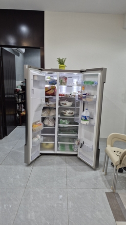 Riyadh, Appliances, SAR 3000,  Samsung Refrigerator Two Doors (28 Cbf)