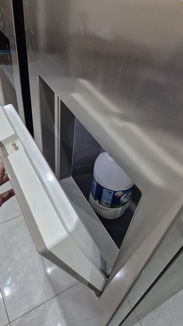 Riyadh, Appliances, SAR 3000,  Samsung Refrigerator Two Doors (28 Cbf)
