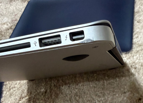 Dammam, Computers, SAR 999,  Macbook Air 13.3 Inch 2014 Model