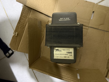 Riyadh, Electrical & Plumbing, SAR 250,  1500W 3 Pins British Plug In/out 220v/110v Transformer Heavy Duty