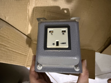 Riyadh, Electrical & Plumbing, SAR 250,  1500W 3 Pins British Plug In/out 220v/110v Transformer Heavy Duty