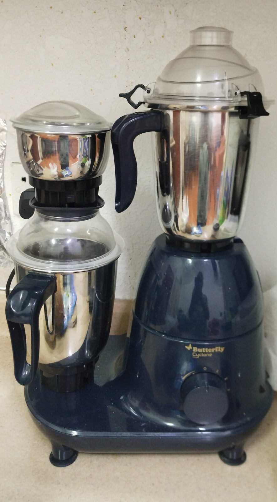 Jubail, Electronics, SAR 180,  Butterfly Cyclone 600 W Mixer Grinder-Blue