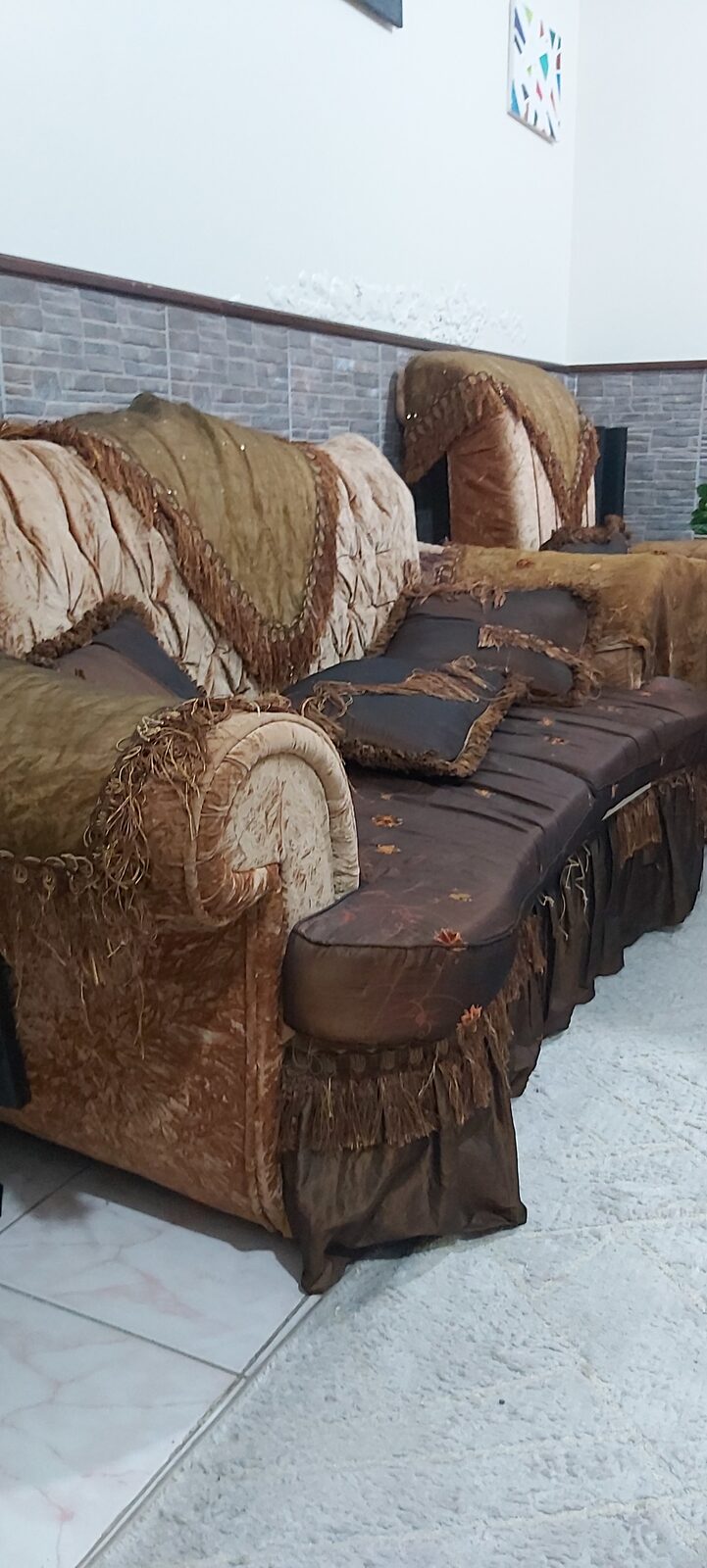 Jeddah, Household Items, SAR 350,  Sofa Set Total 6 Seat