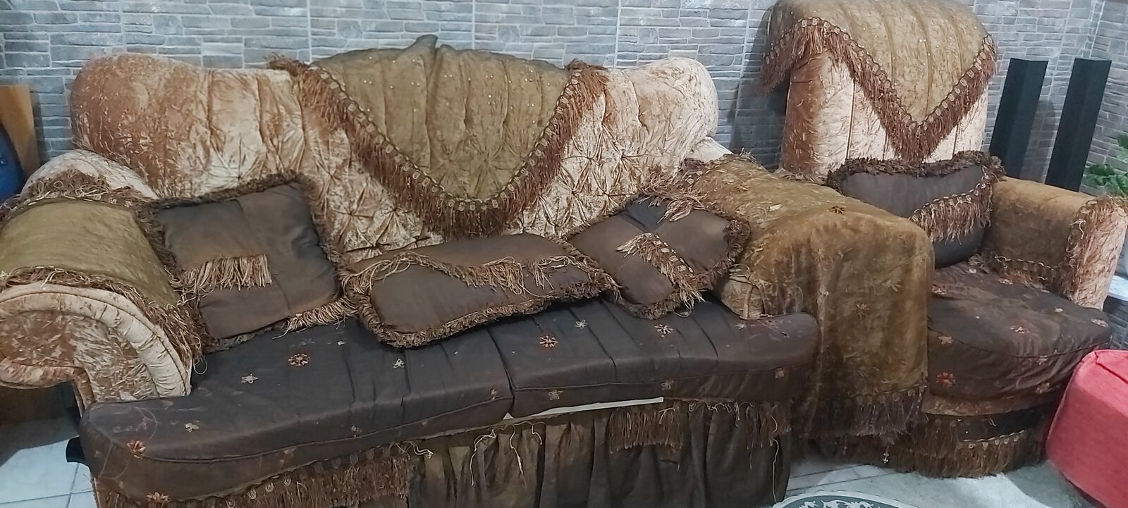 Jeddah, Household Items, SAR 350,  Sofa Set Total 6 Seat