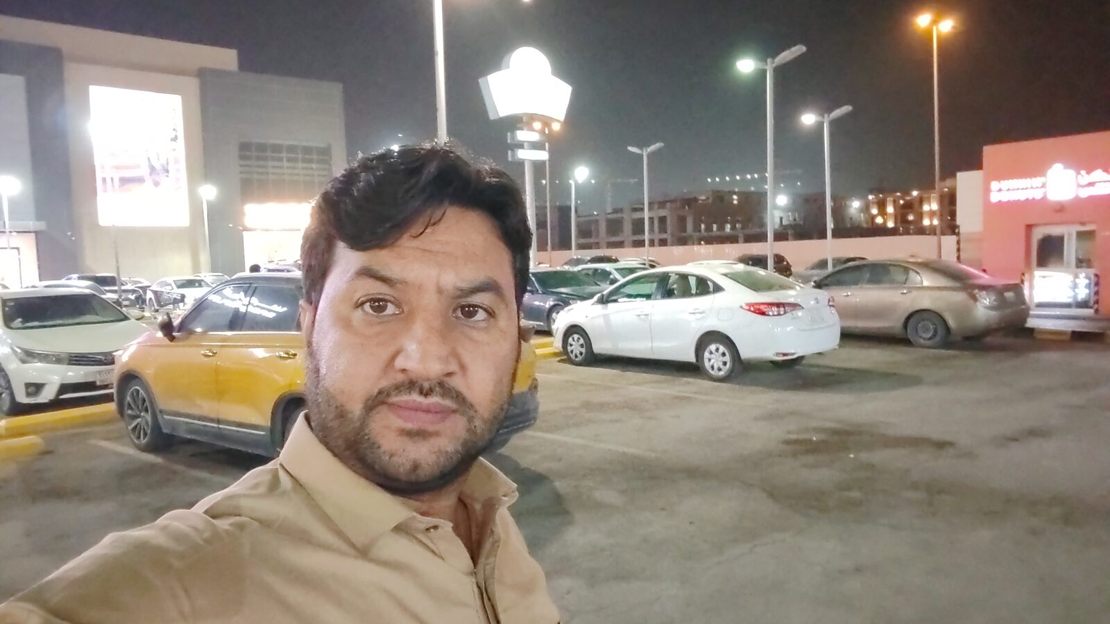 Riyadh, Job Seekers, Salesman