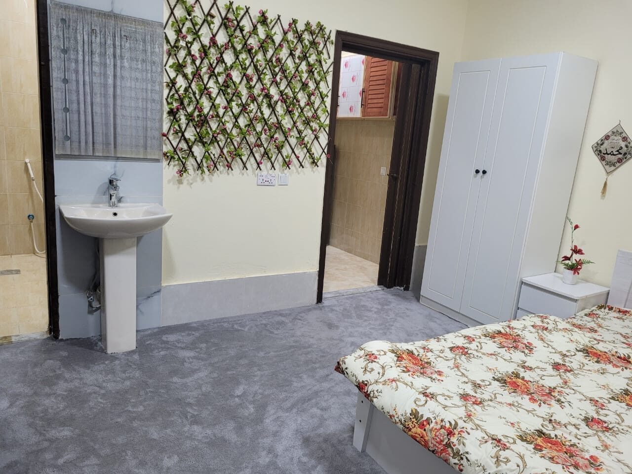 Jeddah, Housing Exchanges, SAR 75/day,  Studio Room For Rent ( Daily Or Monthly)