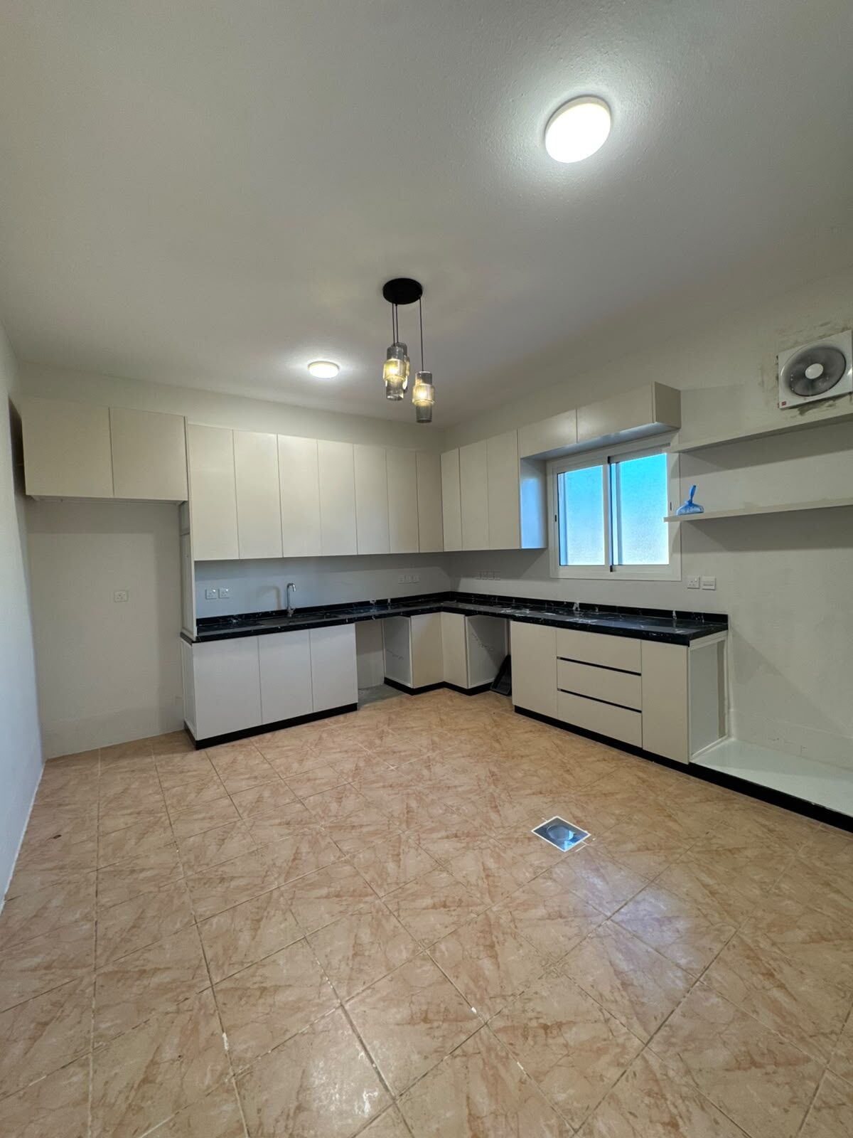 Al Malaz, Apartments, Flats, Houses & Villas, SAR 55000/year,  3 BR,  Family Apartment With 3 Beadrooms 3 Bath Big Kitchen 2nd Floor Without Lift