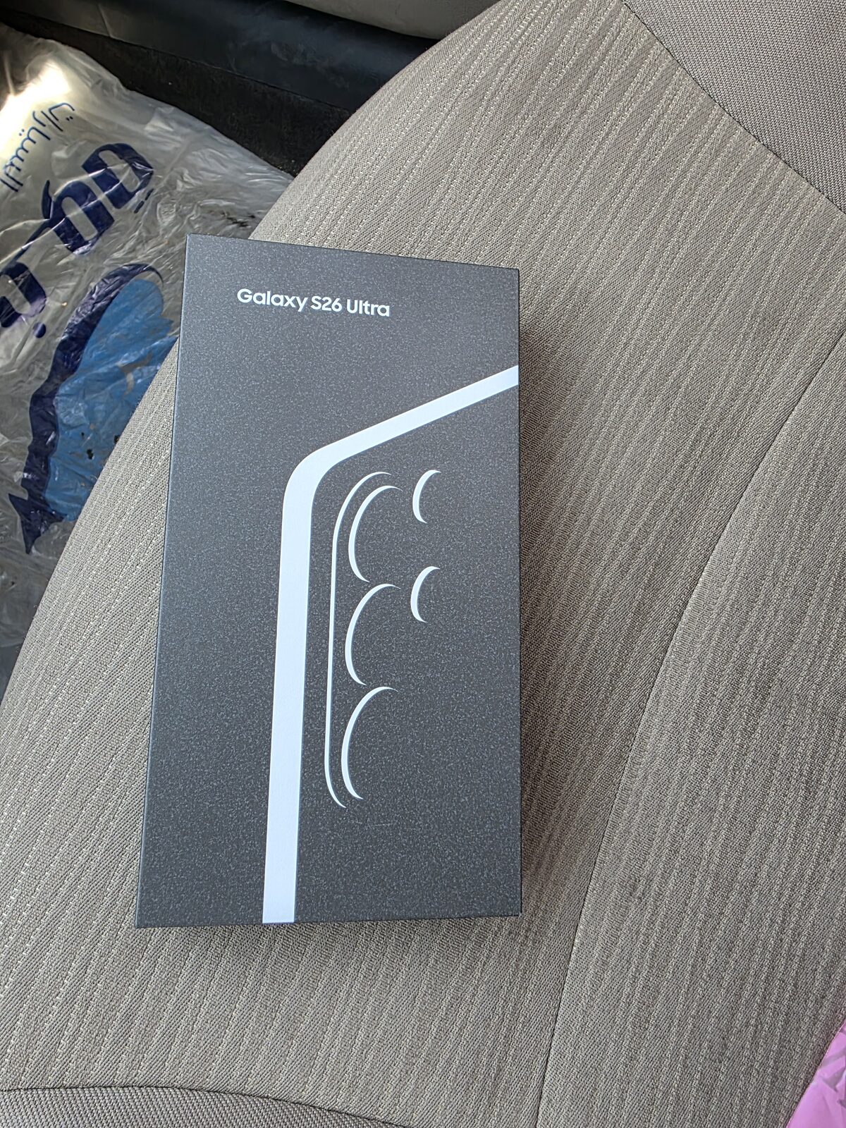 Khobar, Mobile Phones, SAR 3950,  Samsung Galaxy S26 Ultra 256gb 12gb Ram Box Packed Sealed Pack Sale Swap