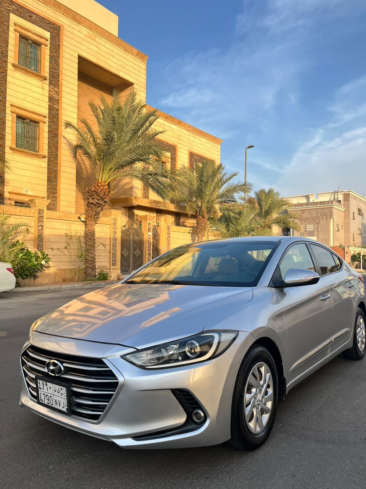Jeddah, Vehicles, Cars & Trucks , SAR 32000,  Hyundai Elantra,  2017,  Automatic,  240 KM,    Good Condition