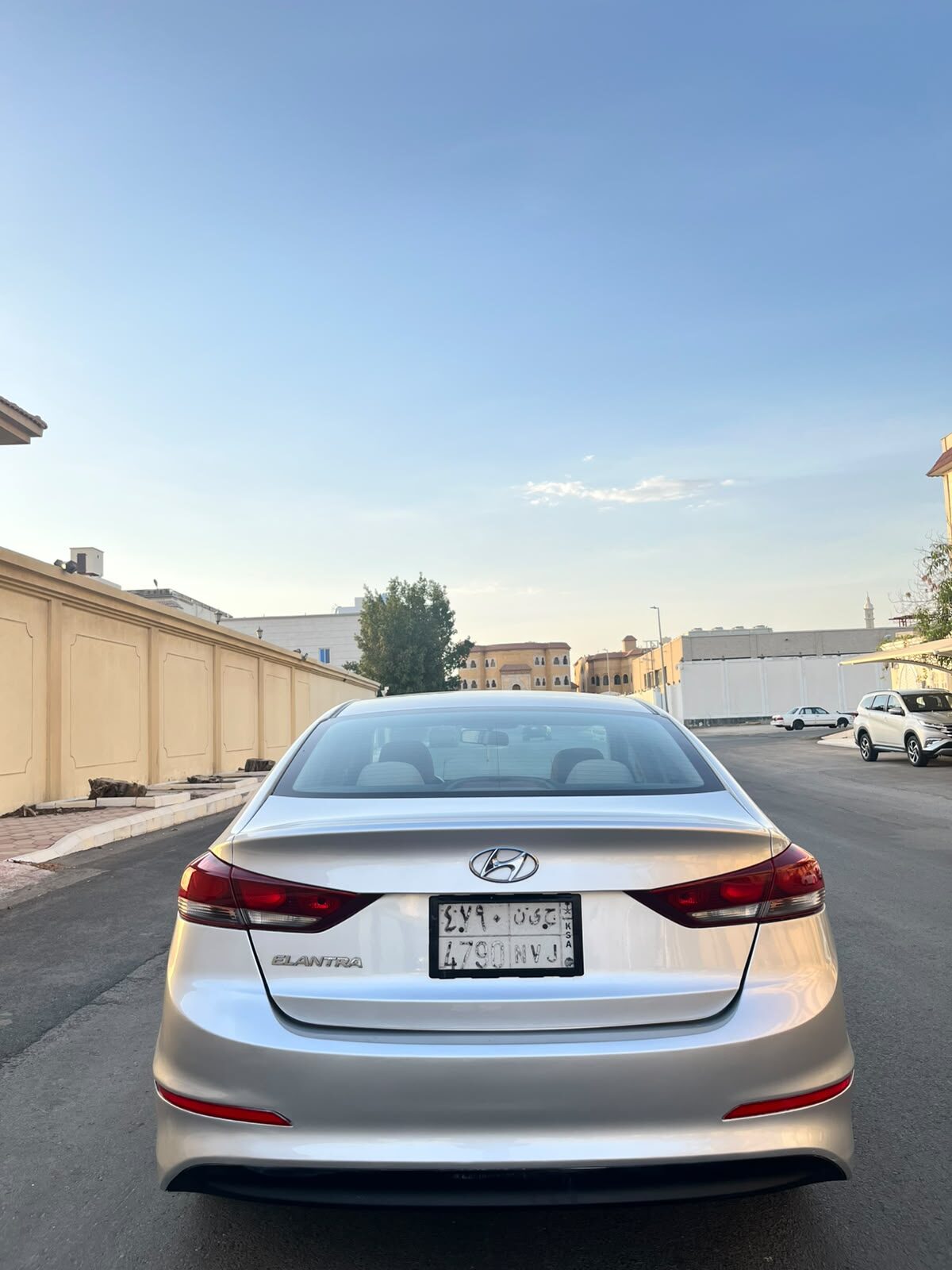 Jeddah, Vehicles, Cars & Trucks , SAR 32000,  Hyundai Elantra,  2017,  Automatic,  240 KM,    Good Condition