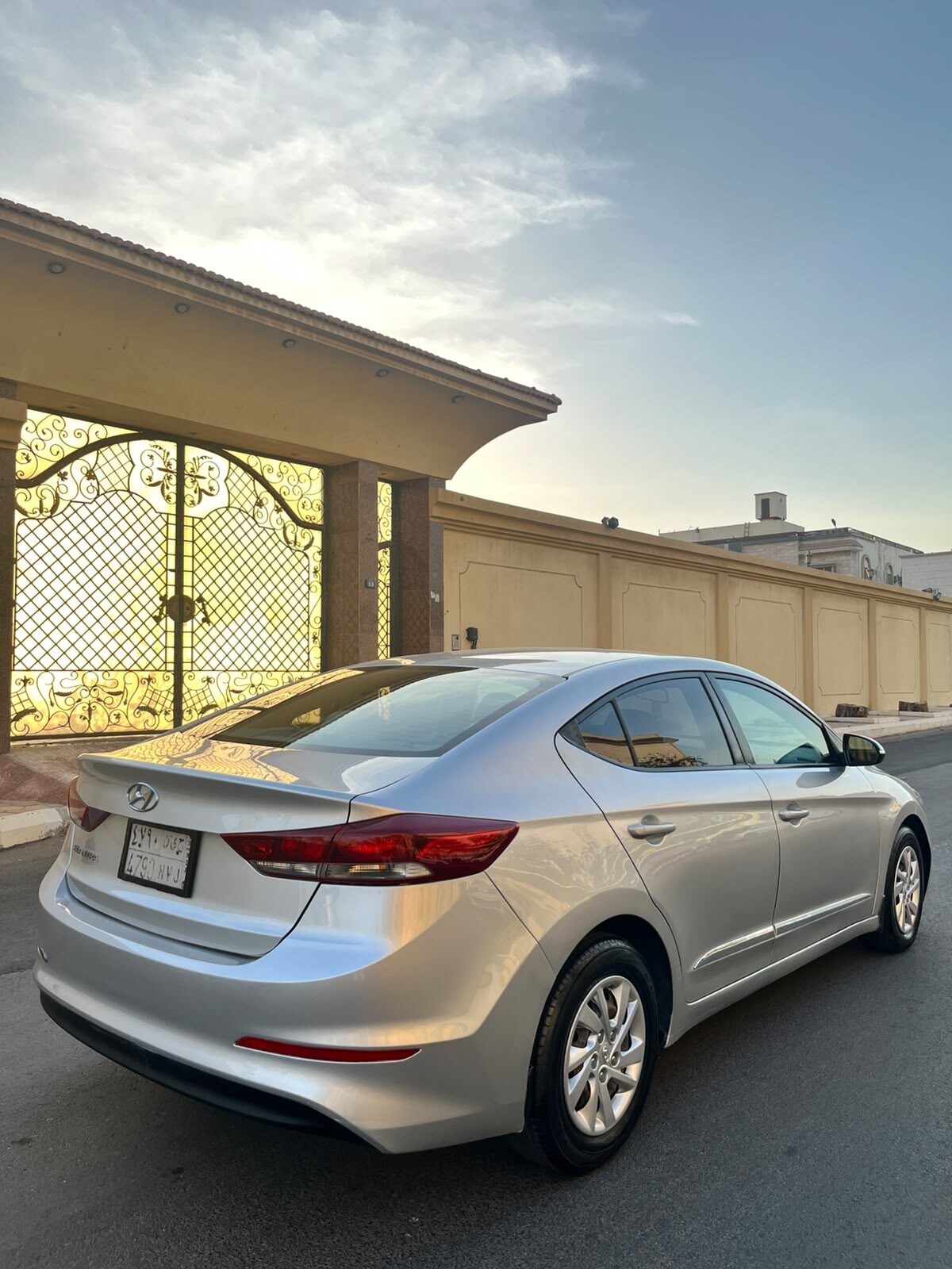 Jeddah, Vehicles, Cars & Trucks , SAR 32000,  Hyundai Elantra,  2017,  Automatic,  240 KM,    Good Condition