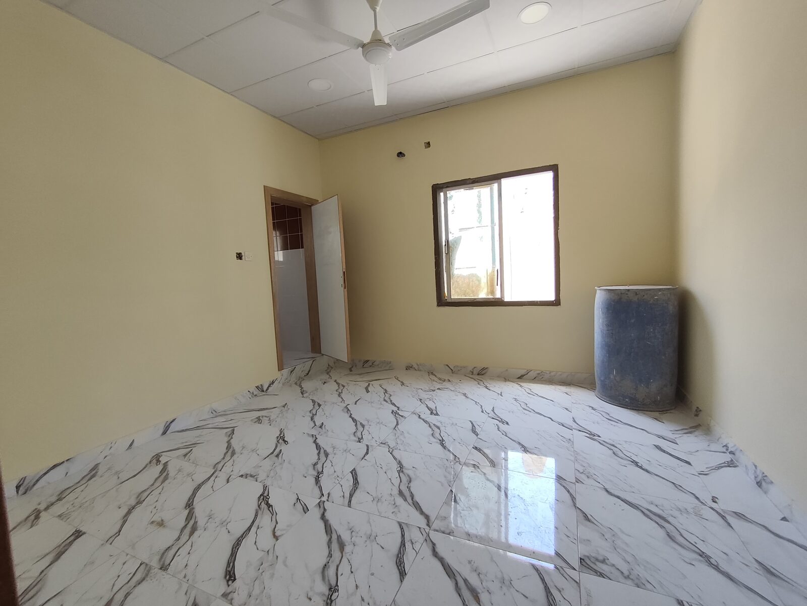 Budaiya, Apartments, Flats, Houses & Villas, BHD 160/year,  1 BR,  Budaiya:- Studio Flat On Rent With Unlimited Ewa..