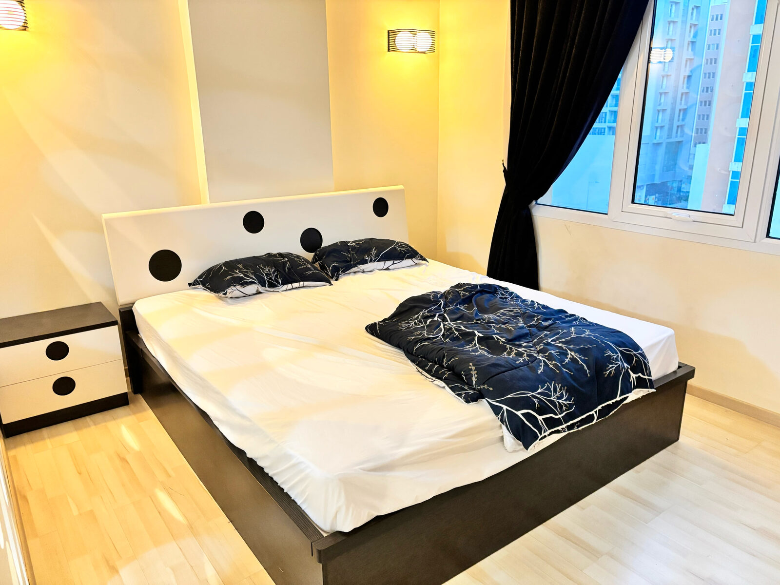Busaiteen, Apartments, Flats, Houses & Villas, BHD 250/month,  1 BR,  Fully Furnished 1BR Apartment | Inclusive Rent | Pool & Gym | Near King Hamad University H