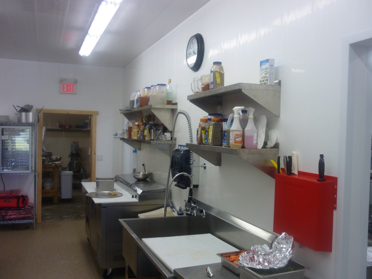 New York, Real Estate, Vinyl Restaurant Kitchen Walls Are Convenient To Clean And Sanitize