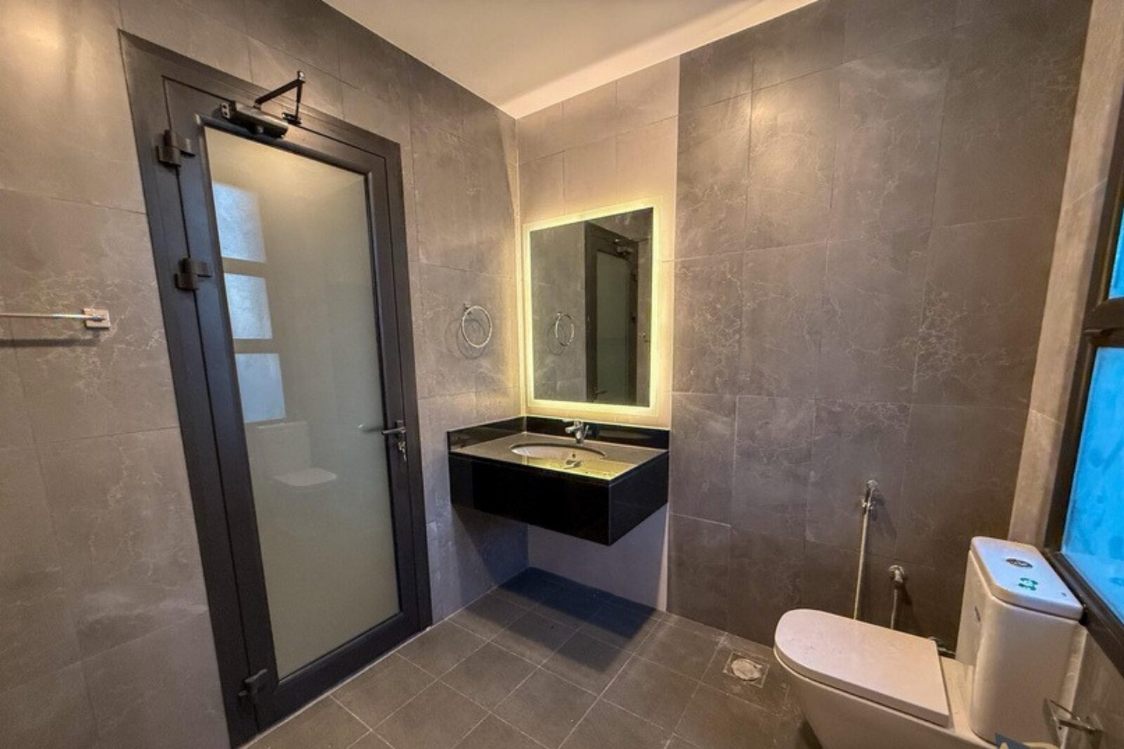 Salmaniya, Villas, BHD 850,  500 Sq. Meter,  Premium 4-Bedroom Residential Villa For Rent In Salmaniya &ndash; Last Unit Available!
