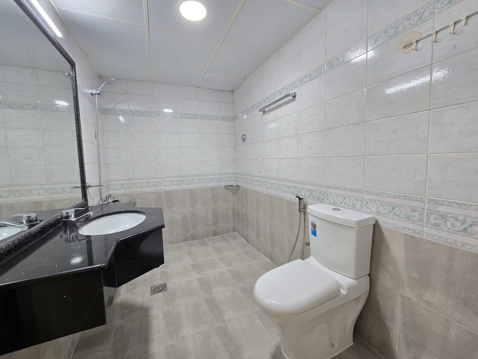 Mahooz, Apartments, Flats, Houses & Villas, BHD 350/month,  Furnished,  2 BR,  120 Sq. Meter,  2BHK Furnished Apartment In Mahooz