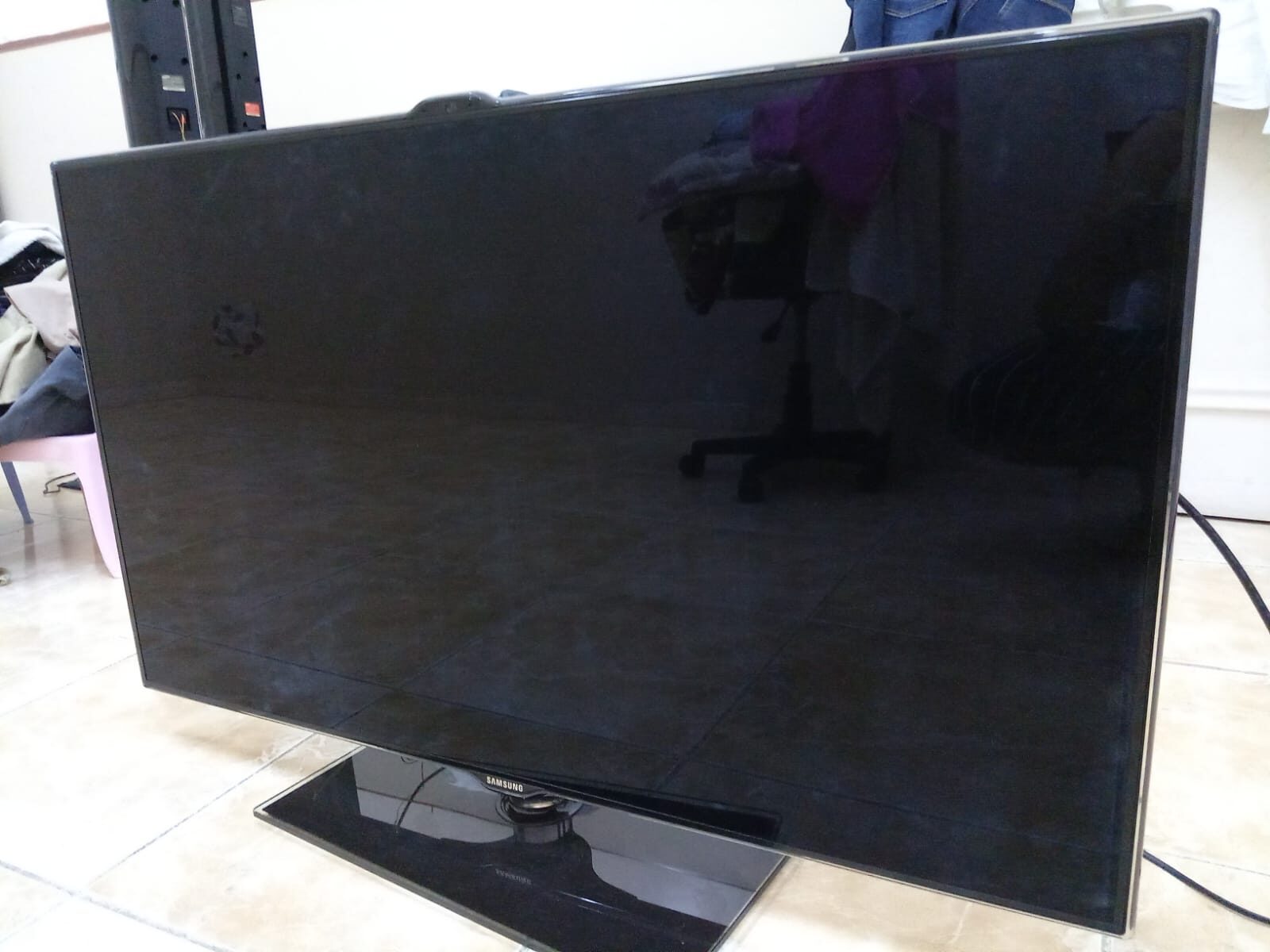 Jeddah, Electronics, SAR 450,  Samsung UA46ES7500 &ndash; 46" Series 7 Full HD Smart LED TV