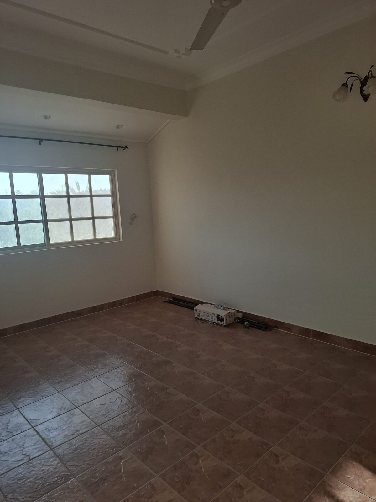 Busaiteen, Apartments, Flats, Houses & Villas, BHD 230/month,  3 BR,  130 Sq. Meter,  Flat For Rent In Busaiteen.Three Bedrooms,two Bathrooms,kitchen,balcony And Parking Area.
