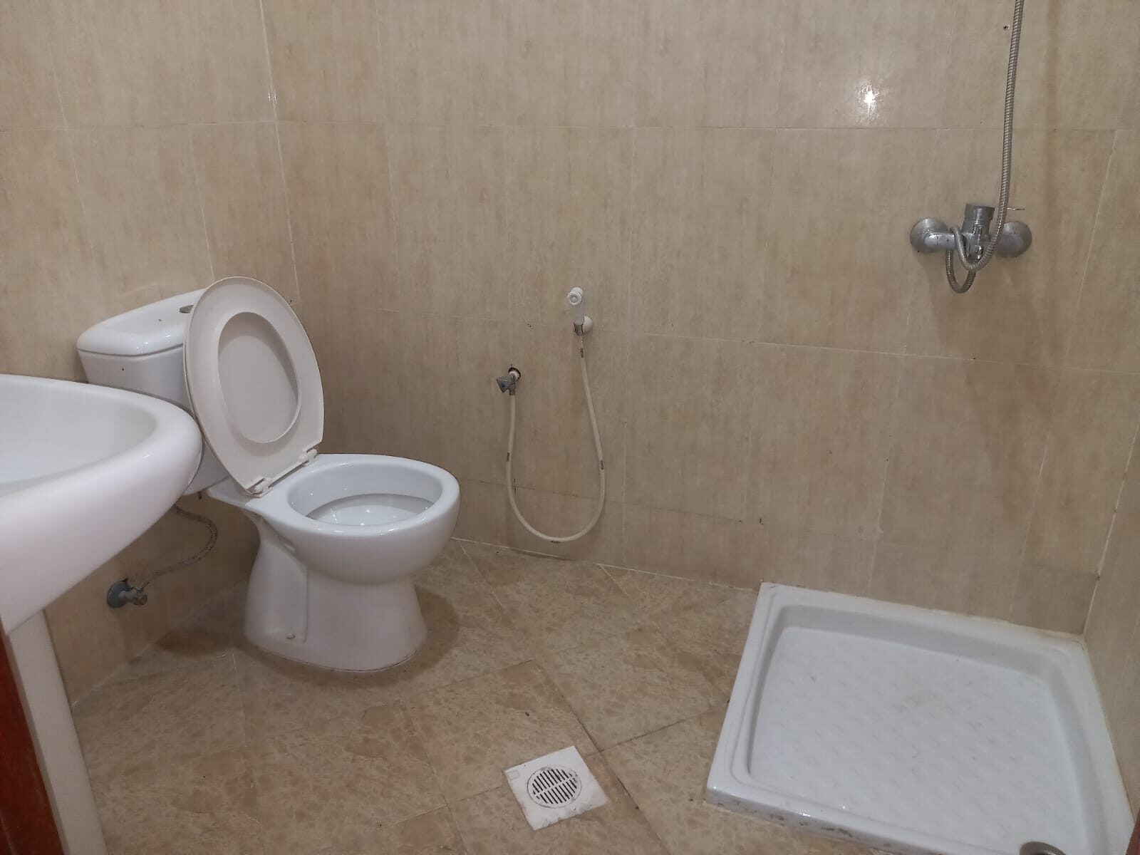 Gudaibiya, Apartments, Flats, Houses & Villas, BHD 140/month,  1 BR,  # 1 BEDROOM,1 BATHROOM,HALL WITH OPEN KITCHEN,WITH A/C,EWA-140/BD#