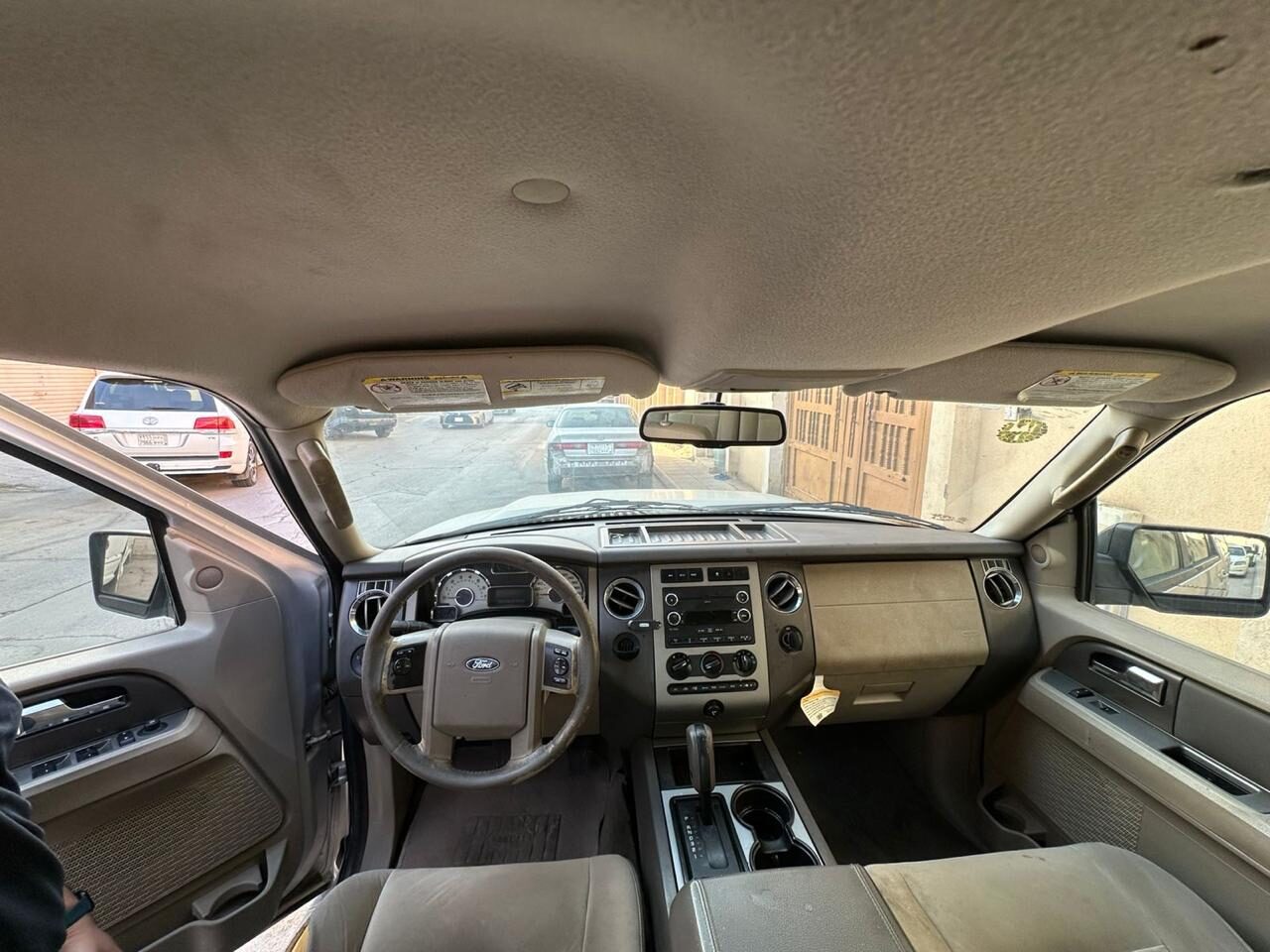 Riyadh, Vehicles, Cars & Trucks , SAR 19000,  Ford Expedition,  2011,  Automatic,  288 KM,