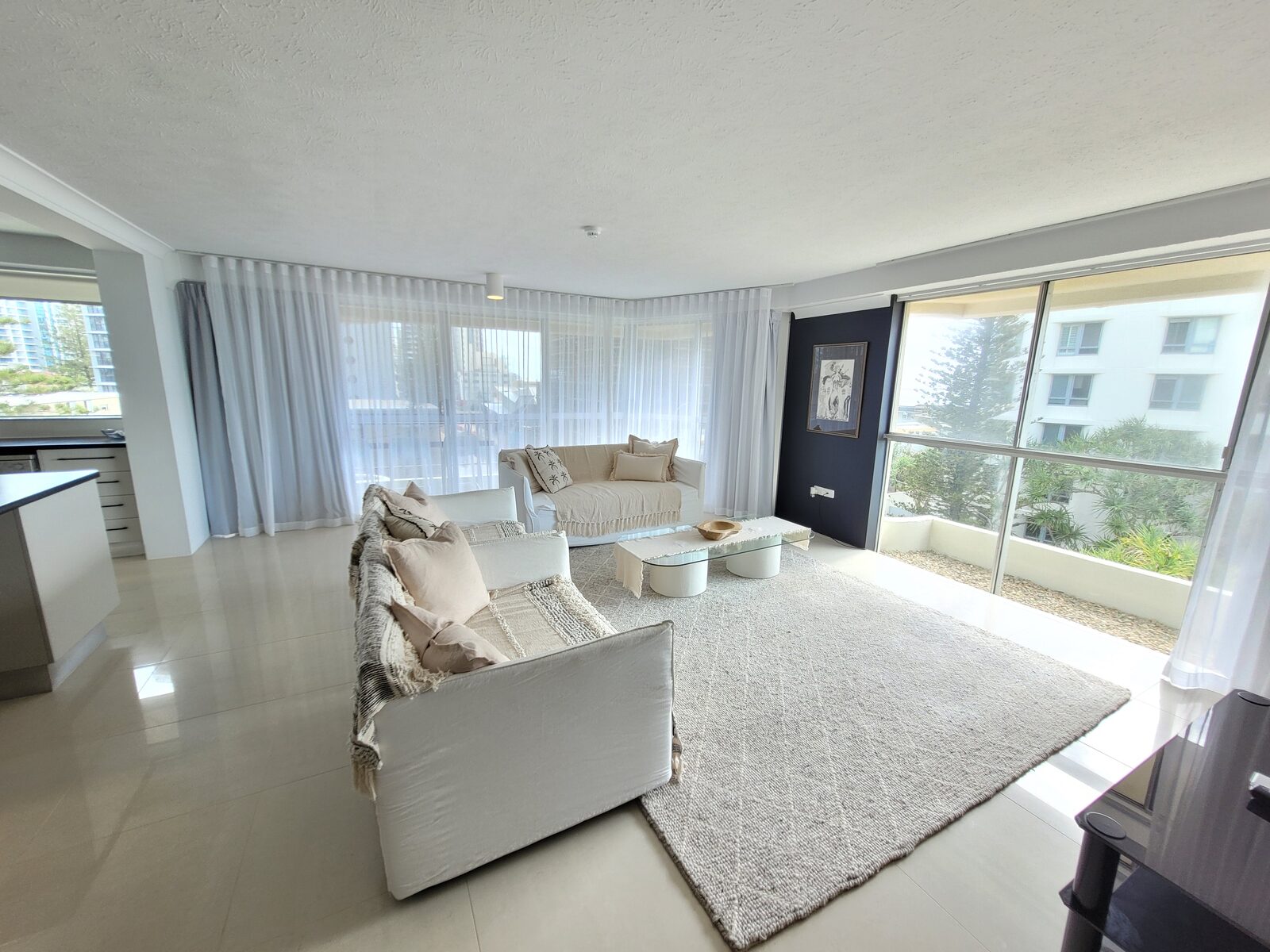 Sydney, Apartments, Flats, Houses & Villas, Surfers Paradise Holiday Apartments |  Surfers Chalet Holiday Apartments