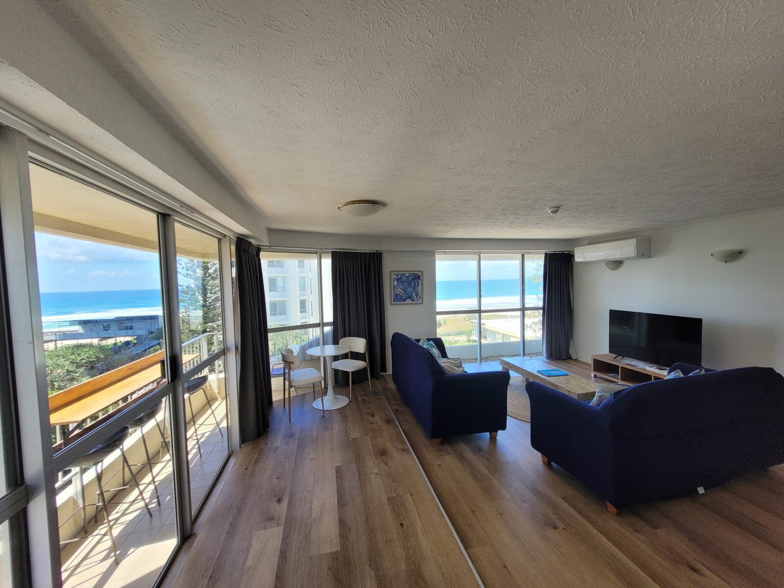 Sydney, Apartments, Flats, Houses & Villas, Surfers Paradise Holiday Apartments |  Surfers Chalet Holiday Apartments