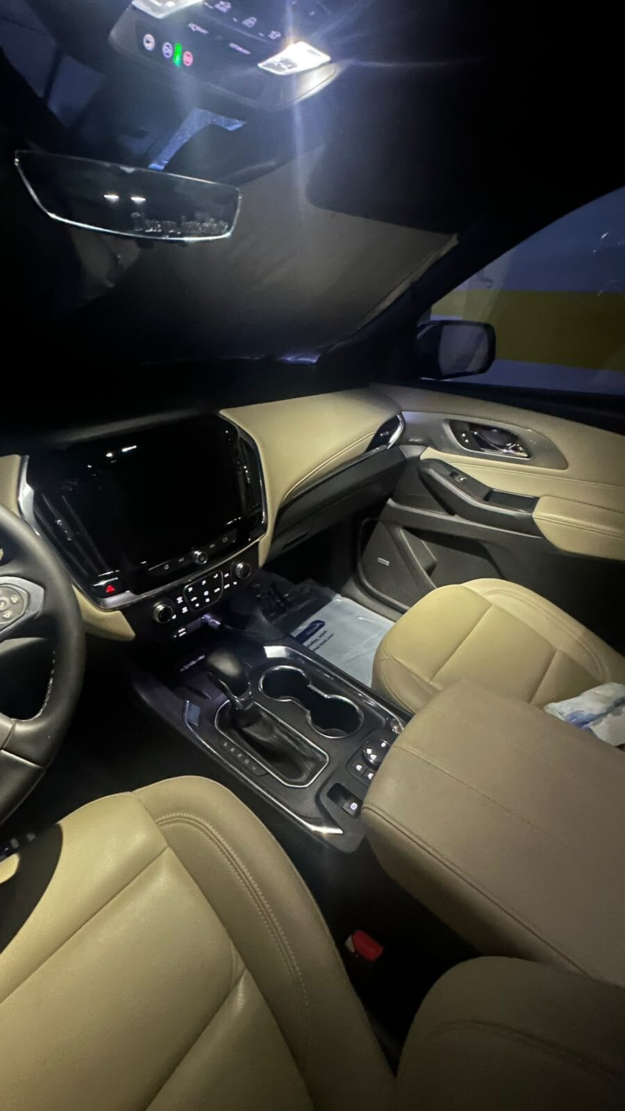 Riyadh, Vehicles, Cars & Trucks , SAR 132000,  Chevrolet Traverse LT,  2023,  Automatic,  41200 KM,   -  3.6L V6