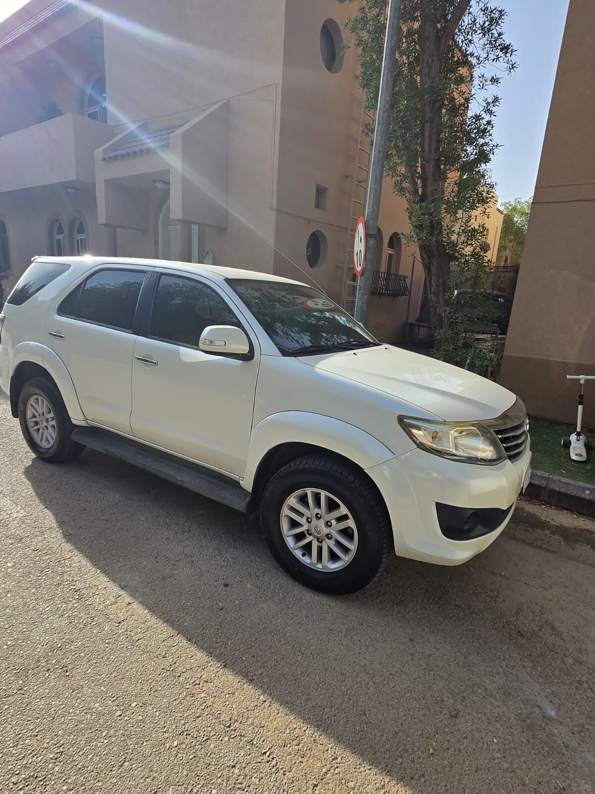 Riyadh, Vehicles, Cars & Trucks , SAR 62000,  Toyota Fortuner,  2015,  Automatic,  179000 KM,  Very Good Conditions  4x4 Car