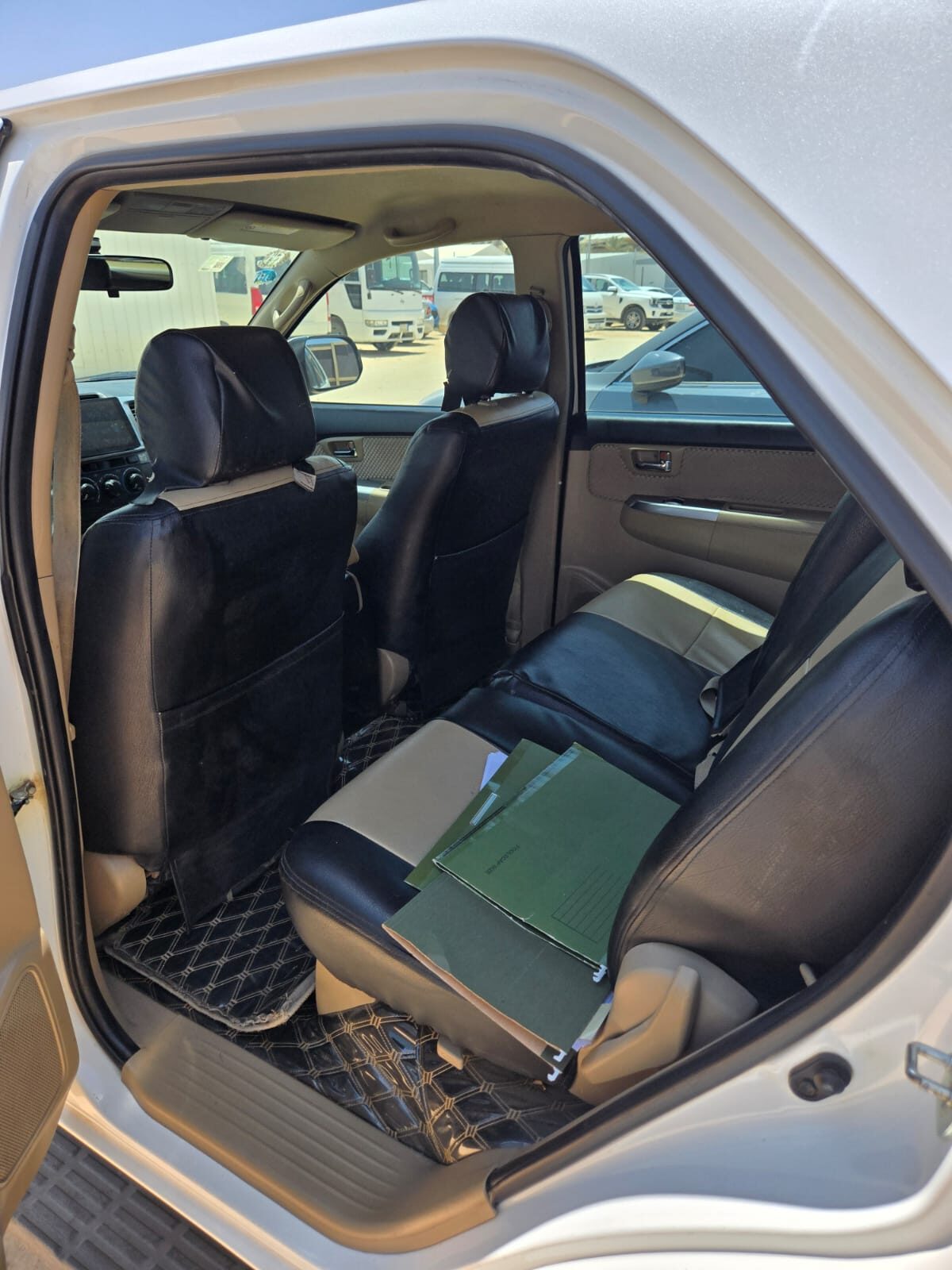 Riyadh, Vehicles, Cars & Trucks , SAR 62000,  Toyota Fortuner,  2015,  Automatic,  179000 KM,  Very Good Conditions  4x4 Car