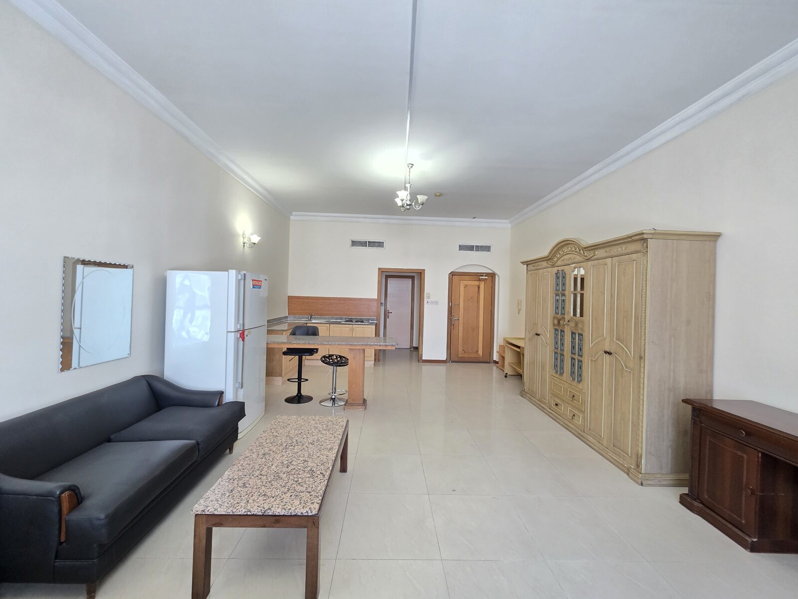 Juffair, Apartments, Flats, Houses & Villas, BHD 200/month,  Furnished,  Studio,  60 Sq. Meter,  Large Studio Flat | Free Internet & H/k | Family Bulding | With CPR Address | Near Ramez M