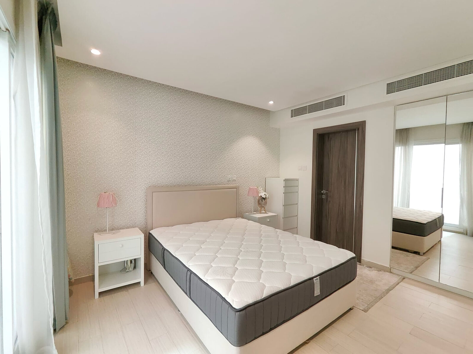 Busaiteen, Apartments, Flats, Houses & Villas, BHD 400/month,  1 BR,  🏡 Spacious Executive 1BR Suite For Rent In Busaiteen | Fully Furnished | Gym & Pool | Nea