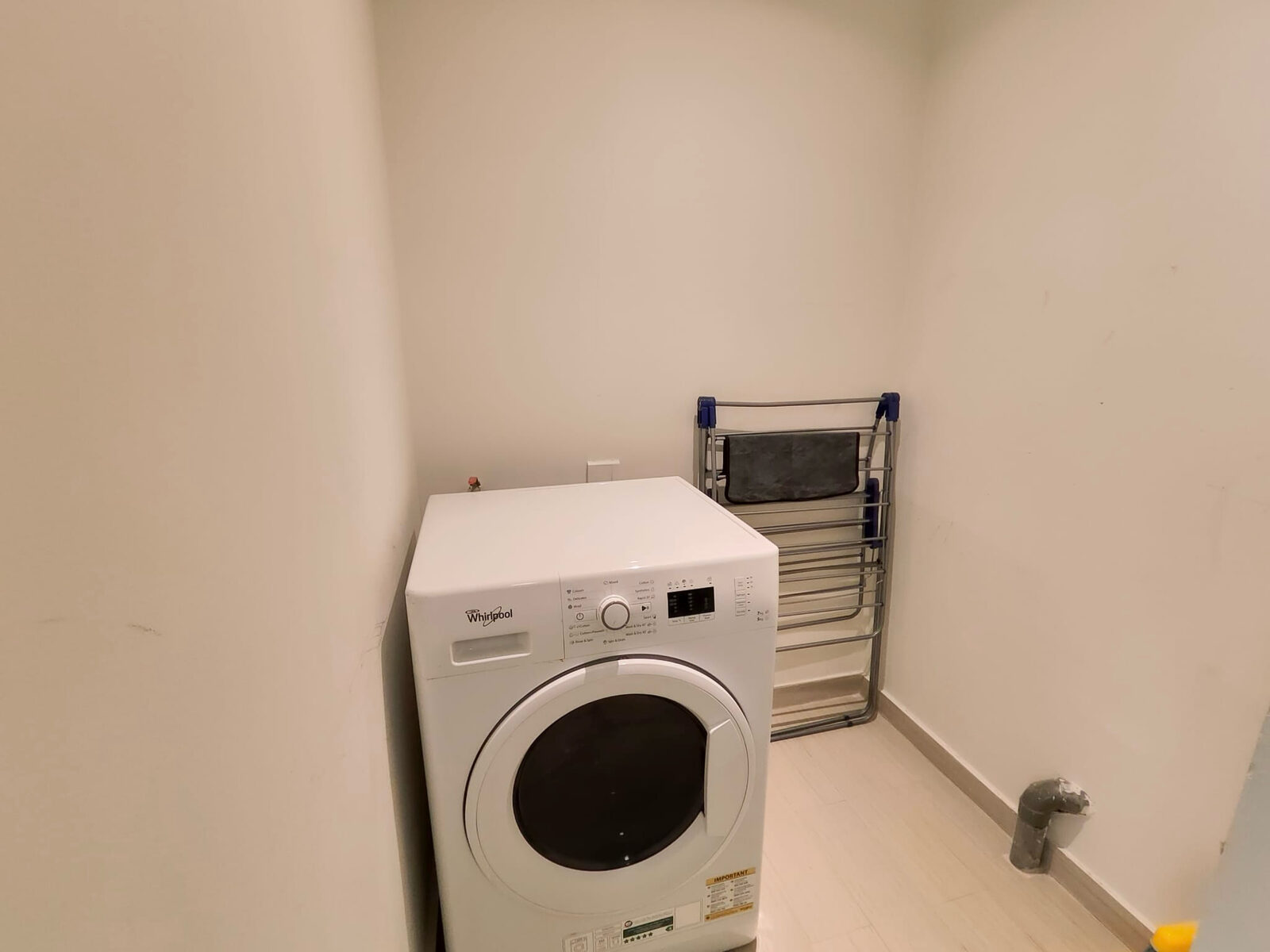 Busaiteen, Apartments, Flats, Houses & Villas, BHD 400/month,  1 BR,  🏡 Spacious Executive 1BR Suite For Rent In Busaiteen | Fully Furnished | Gym & Pool | Nea