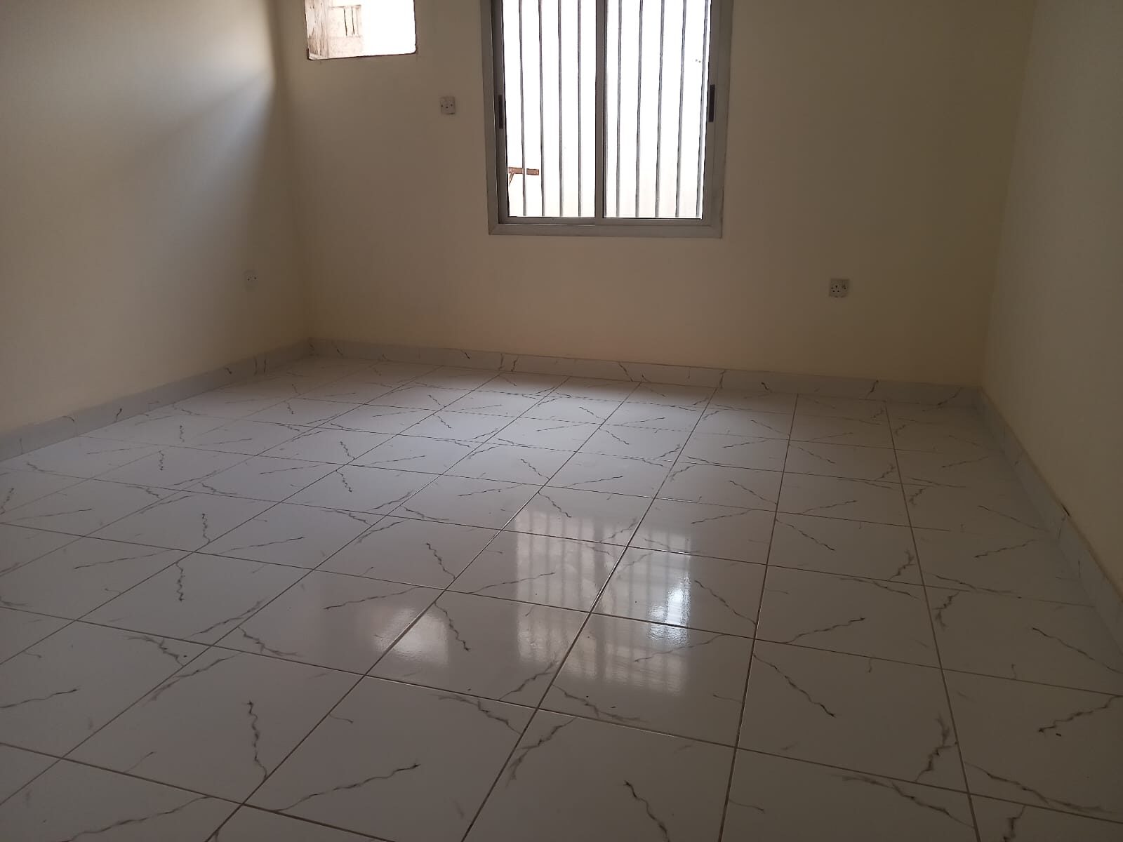 Adliya, Apartments, Flats, Houses & Villas, BHD 240/month,  3 BR,  # 3 BEDROOMS, 2 BATHROOMS,HALL,KITCHEN,FLAT FOR RENT-240/BD #