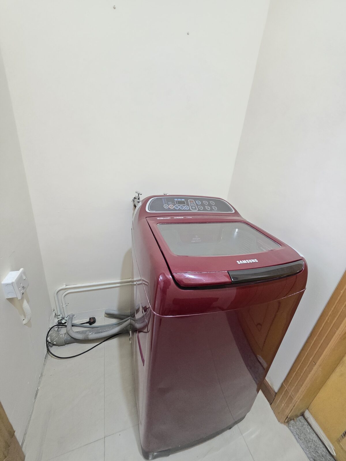 Juffair, Apartments, Flats, Houses & Villas, BHD 250/month,  Furnished,  1 BR,  Spacious 1 Bhk Flat | Free Internet & H/k | Family Bulding | Near Ramez Mall Juffair.