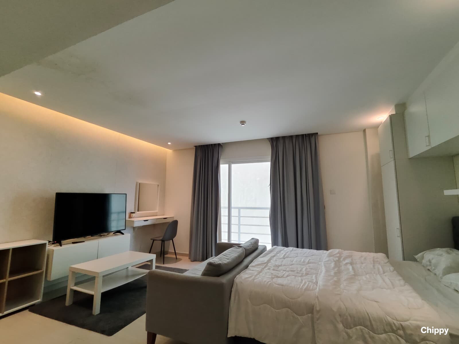 Busaiteen, Apartments, Flats, Houses & Villas, BHD 280/month,  1 BR,  Luxury Furnished Studio Apartment | Balcony | Pool & Gym | Busaiteen