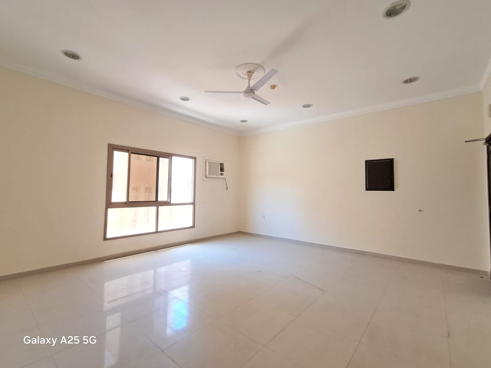 Tubli, Apartments, Flats, Houses & Villas, BHD 230/month,  3 BR,  3 Bedroom Flat Semi Furnished In Tubli - 230 Without Ewa.