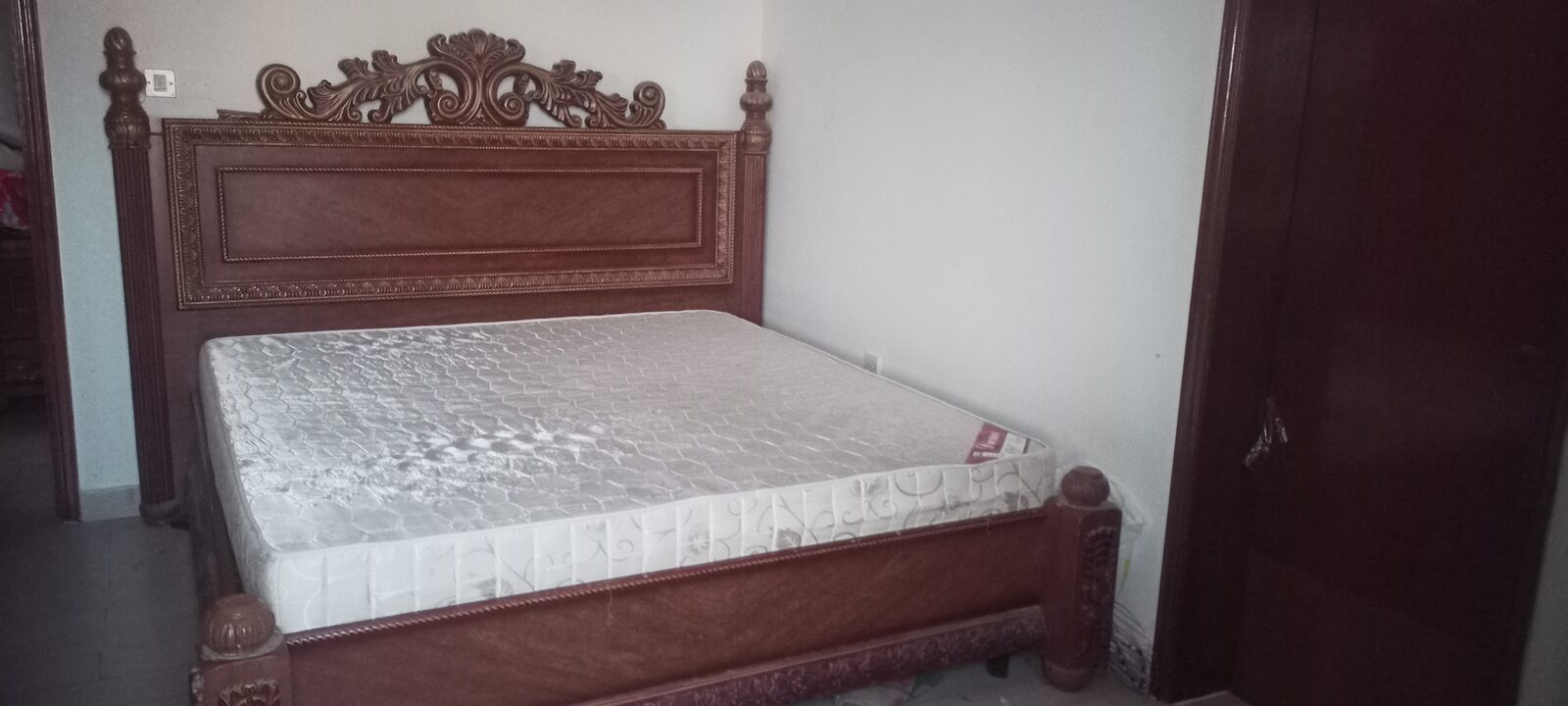 Manama, Furniture, BHD 35,  King Size Bed With Mattress