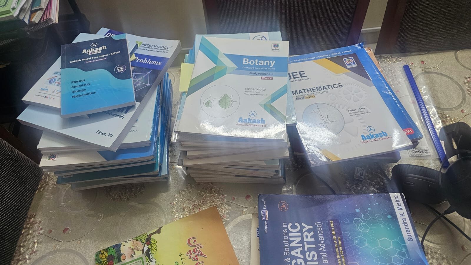 Riyadh, Books, SAR 100,  Remaining Used JEE And NEET Competitions Books Available For Study