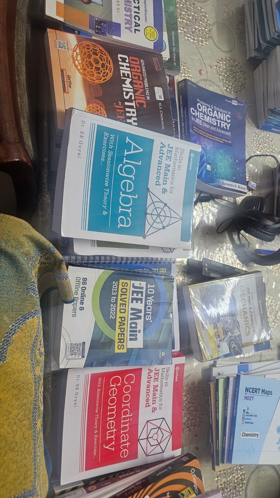 Riyadh, Books, SAR 100,  Remaining Used JEE And NEET Competitions Books Available For Study