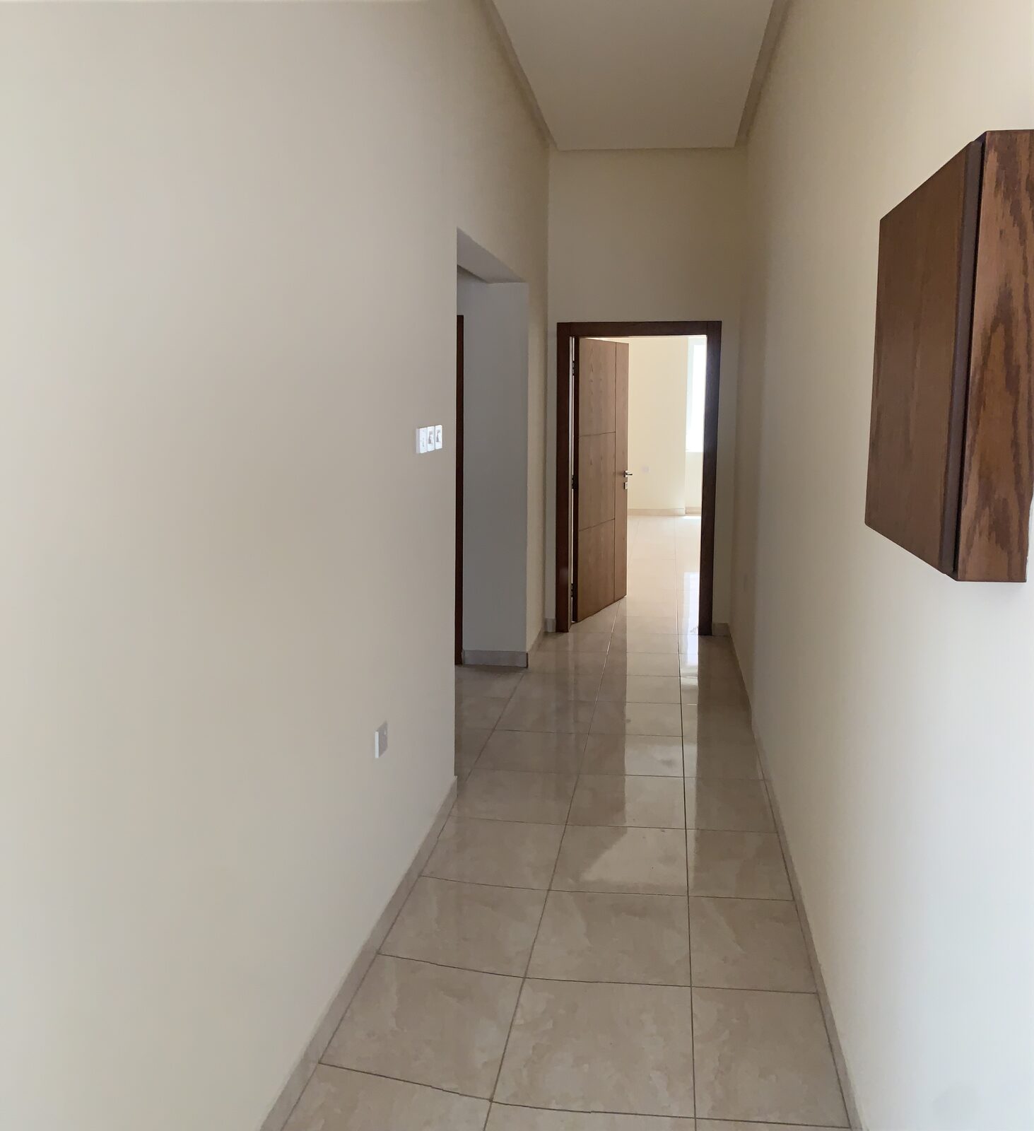 Janabiya, Apartments, Flats, Houses & Villas, BHD 300/month,  2 BR,  130 Sq. Meter,  Janabiya Area 2 Bedroom Semi Furnished Apartment Available For Rent