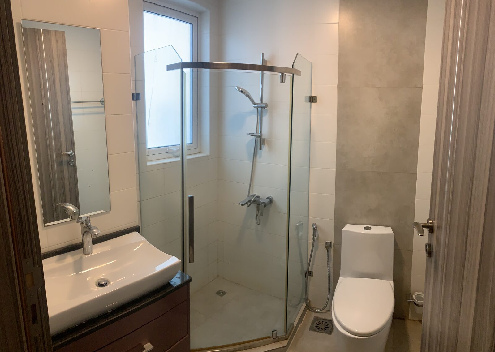Janabiya, Apartments, Flats, Houses & Villas, BHD 350/month,  2 BR,  130 Sq. Meter,  Janabiya Area 2 Bedroom Furnished Apartment Available For Rent