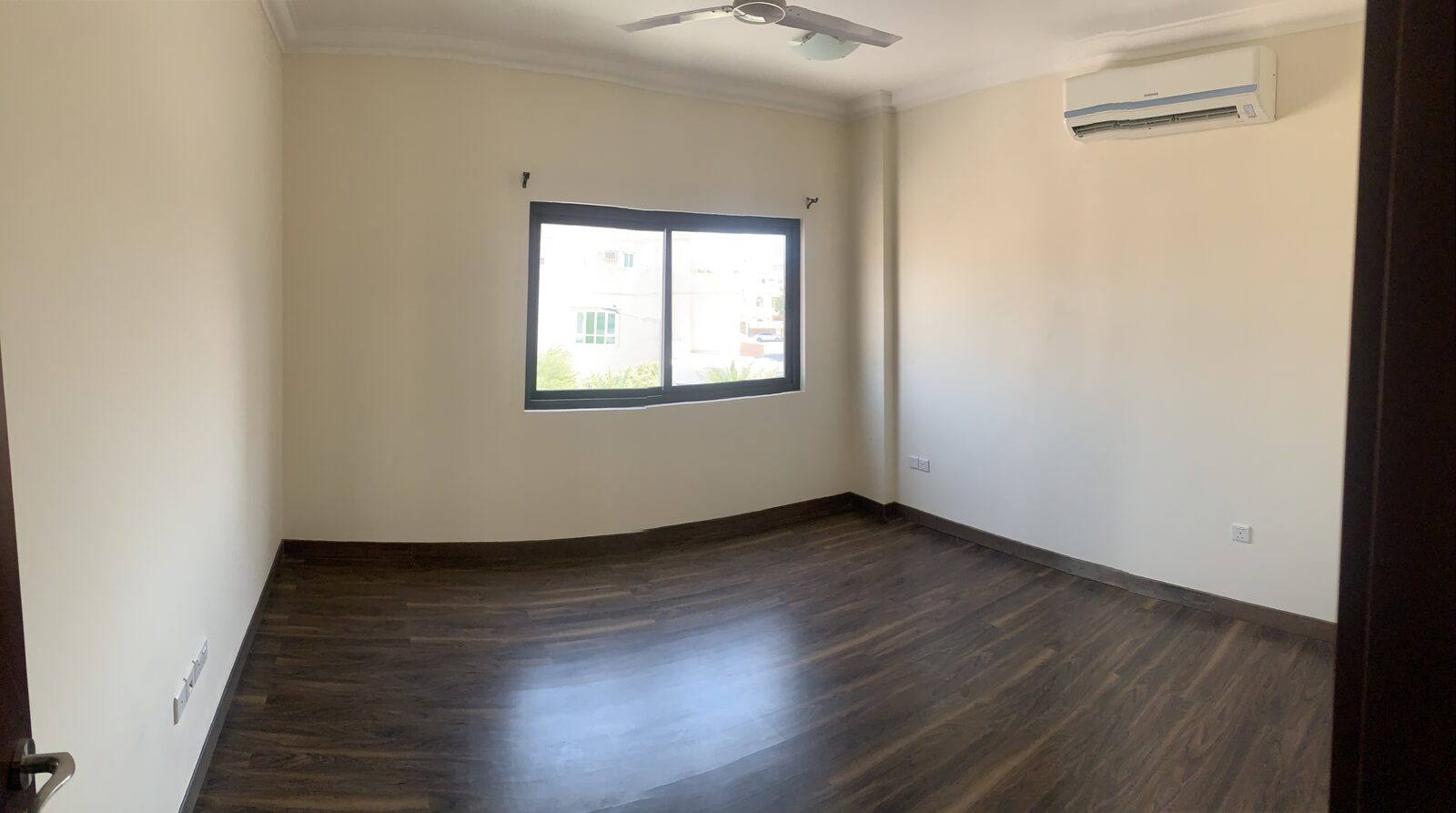 Janabiya, Apartments, Flats, Houses & Villas, BHD 340/month,  3 BR,  150 Sq. Meter,  Janabiya Area 3 Bedroom Semi Furnished Apartment Available For Rent